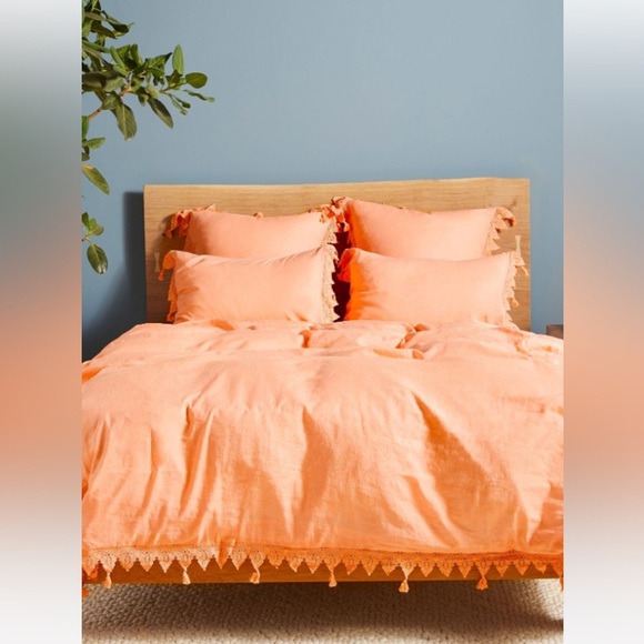 Anthropologie Scalloped Crochet Pair of King Shams NWT